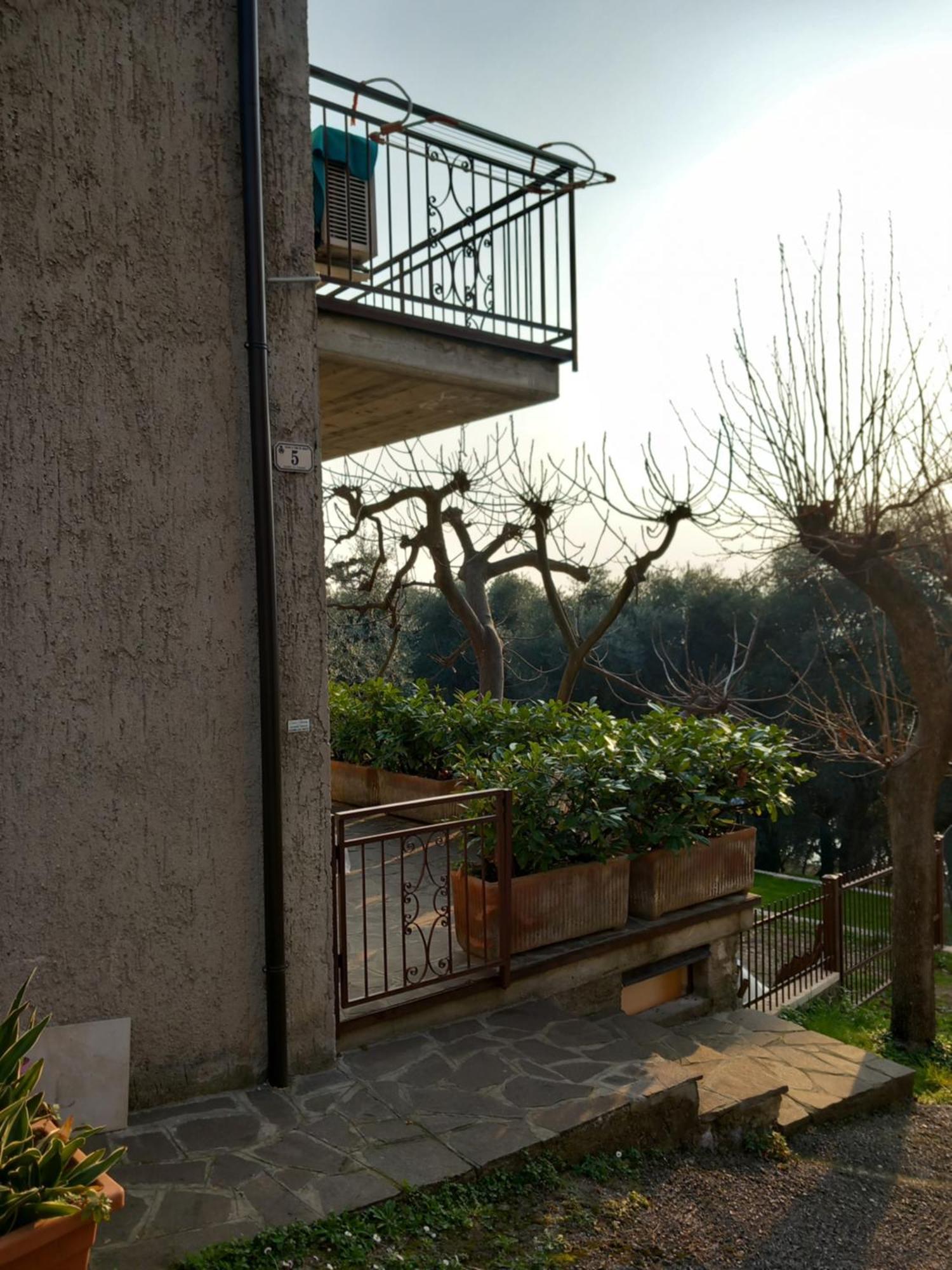Ferienwohnung Casa Antony Torri Del Benaco Exterior foto